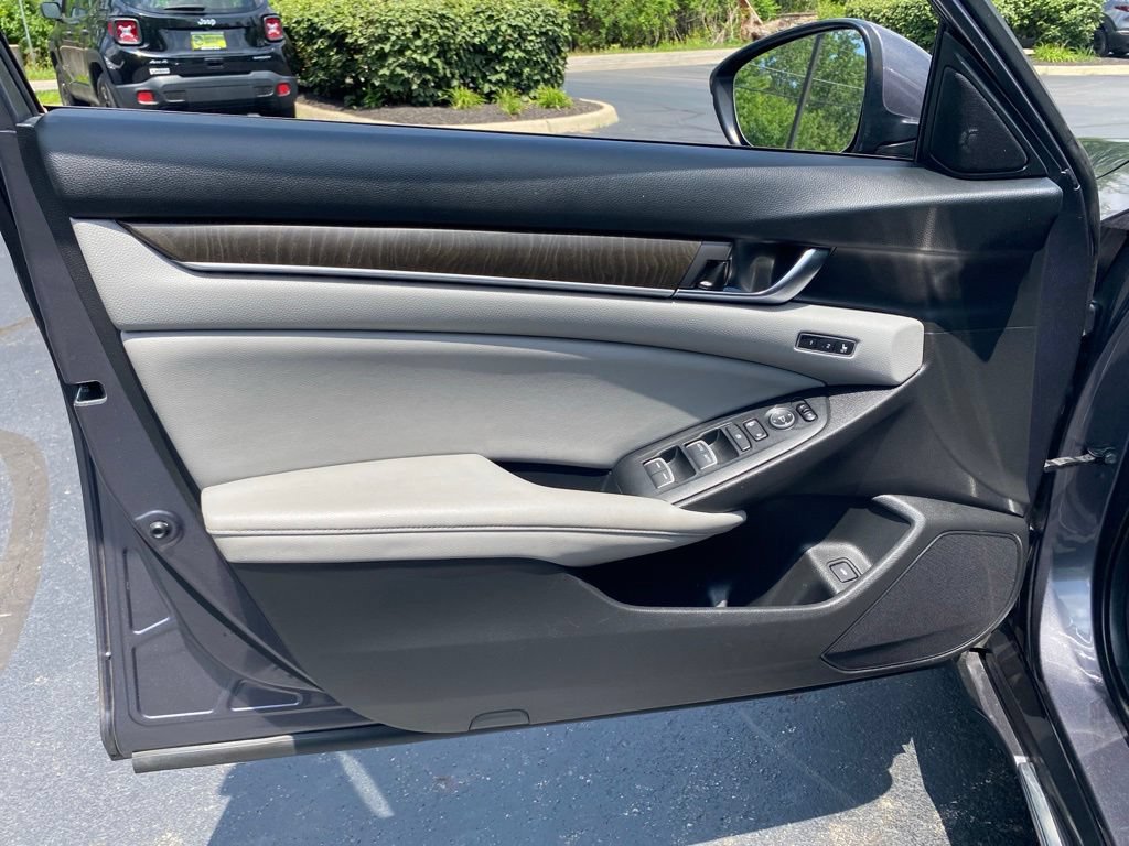 Used 2018 Honda Accord EX-L image 16