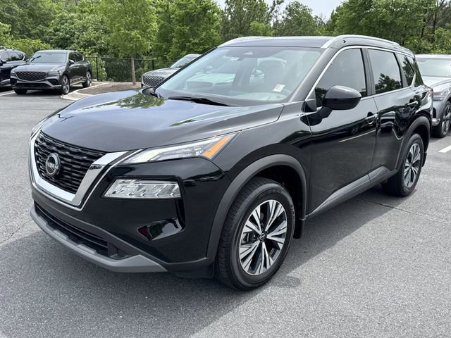 Used 2023 Nissan Rogue SV w/ SV Premium B Package FWD image 3
