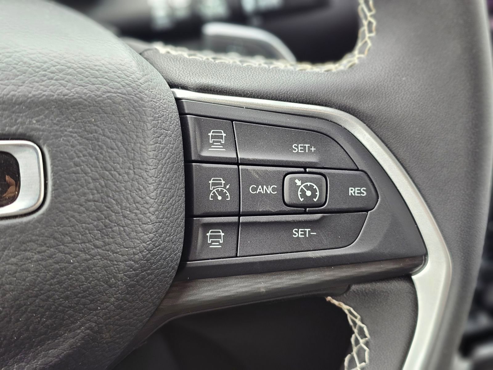 New 2026 Jeep Grand Cherokee Laredo RWD image 17