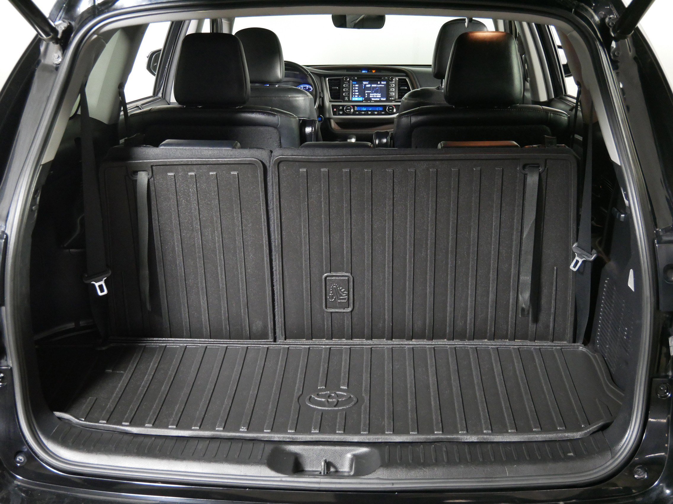 Used 2019 Toyota Highlander Limited Platinum image 18