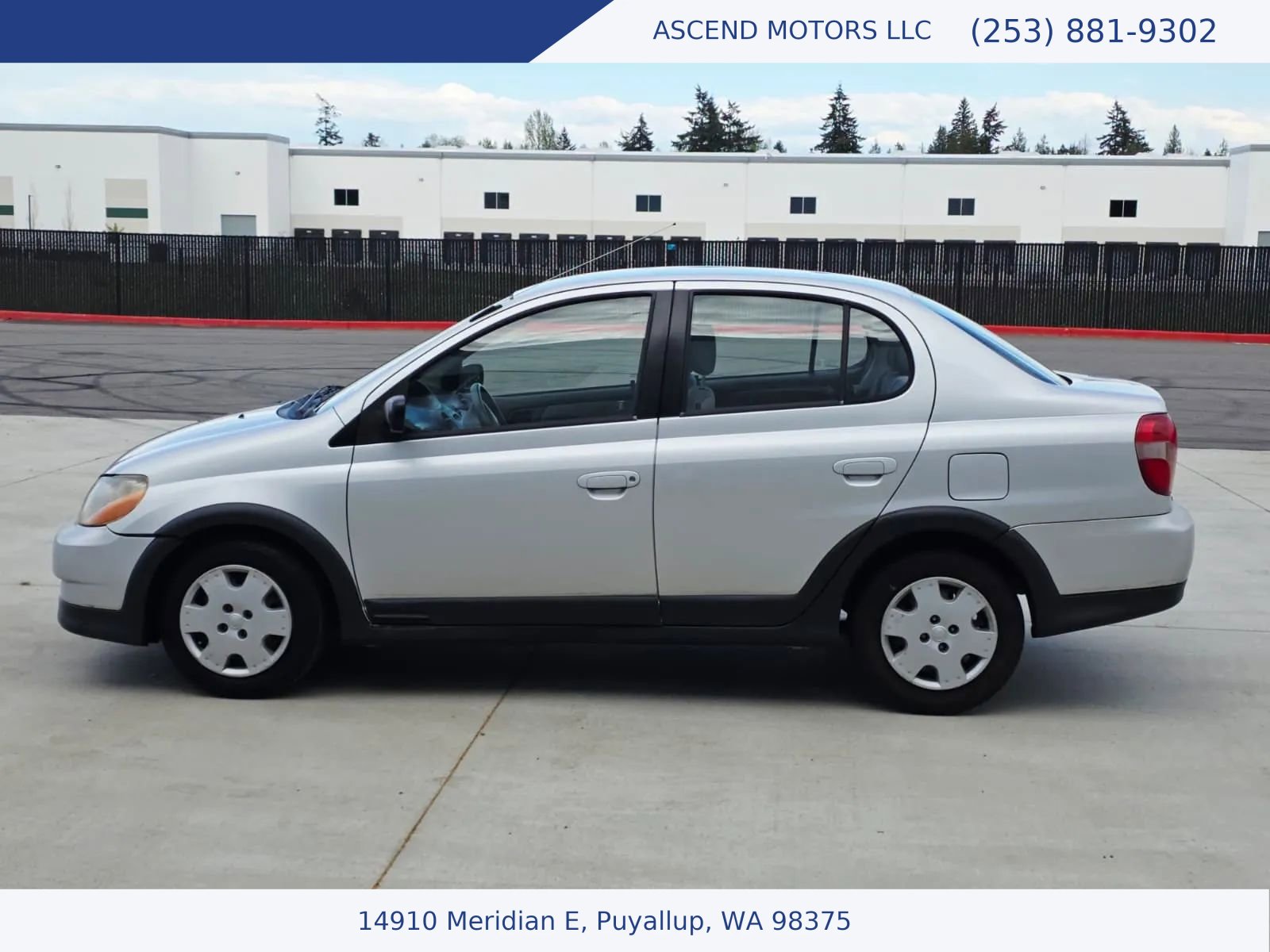 Used 2001 Toyota Echo Sedan FWD image 2