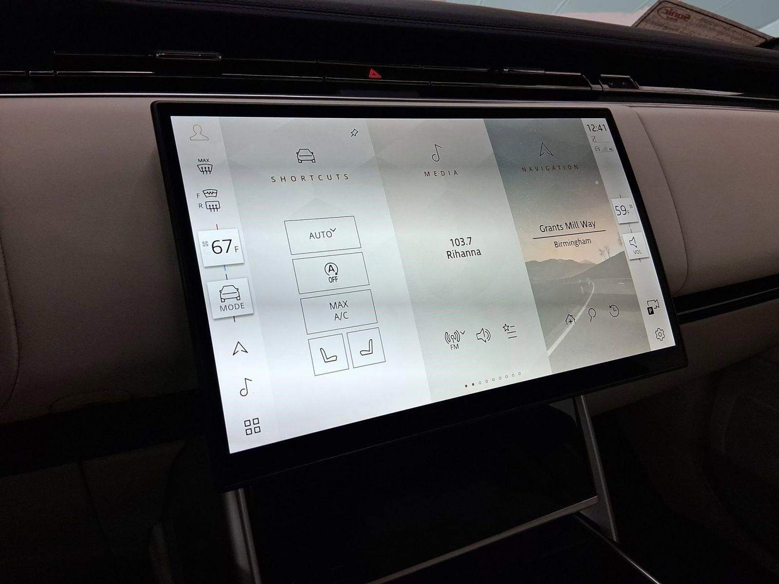 New 2026 Land Rover Range Rover SE image 22