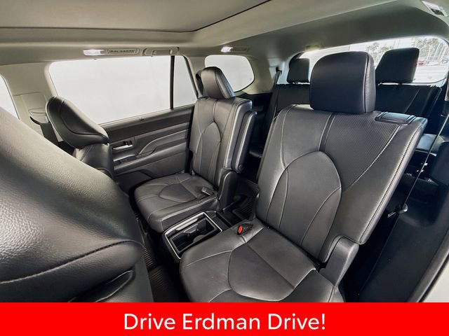 Certified 2024 Toyota Grand Highlander AWD image 8