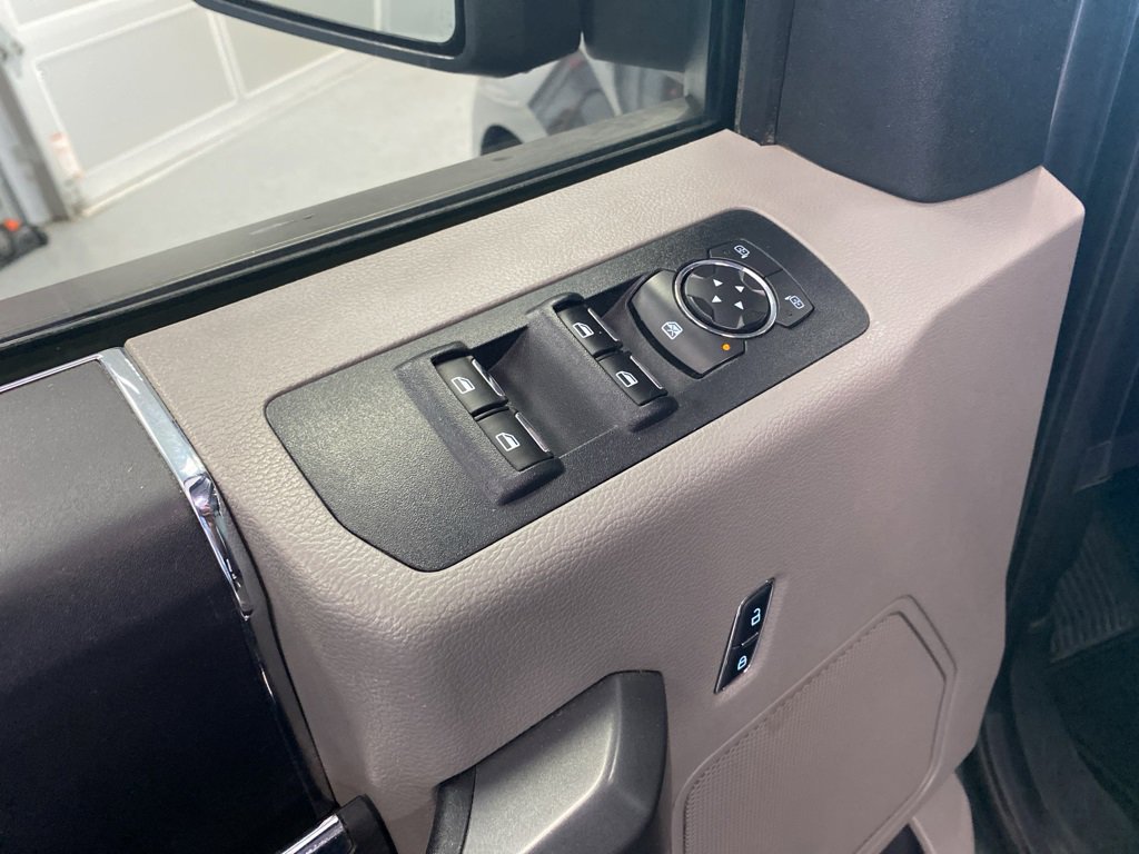 Used 2018 Ford F150 XLT image 12
