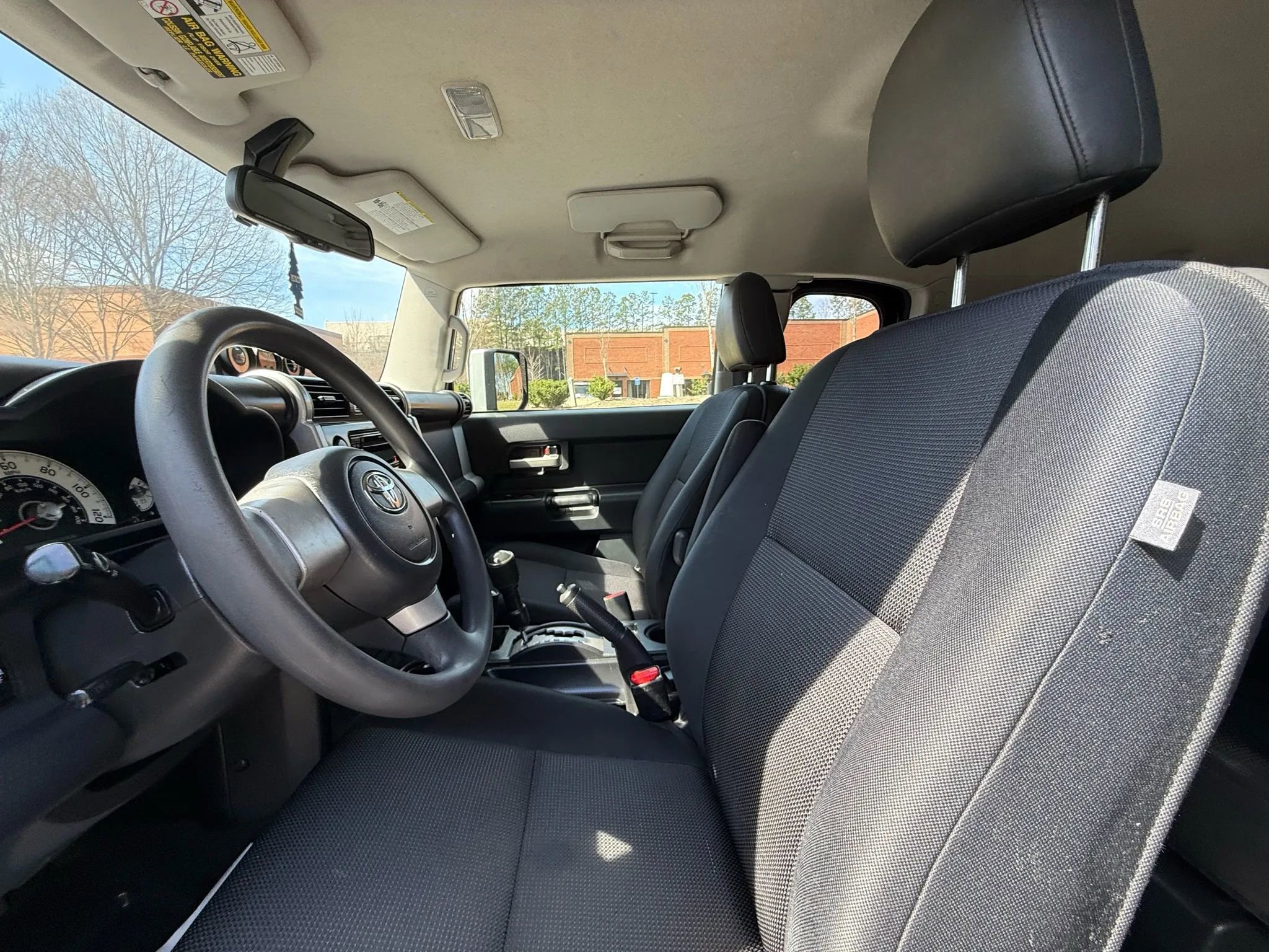 Used 2010 Toyota FJ Cruiser 4WD image 8