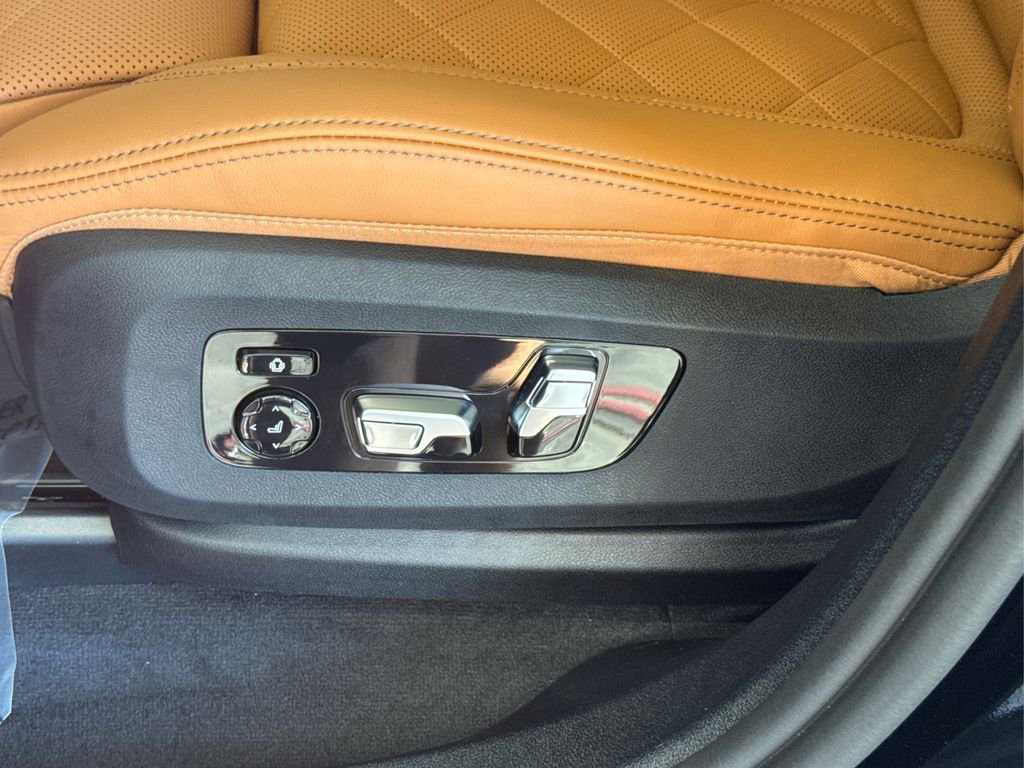 New 2026 BMW X6 M60i image 25