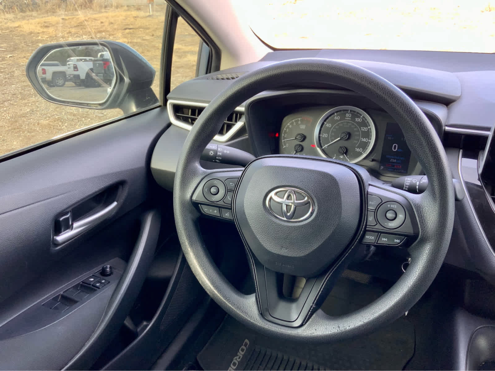 Used 2020 Toyota Corolla LE image 35