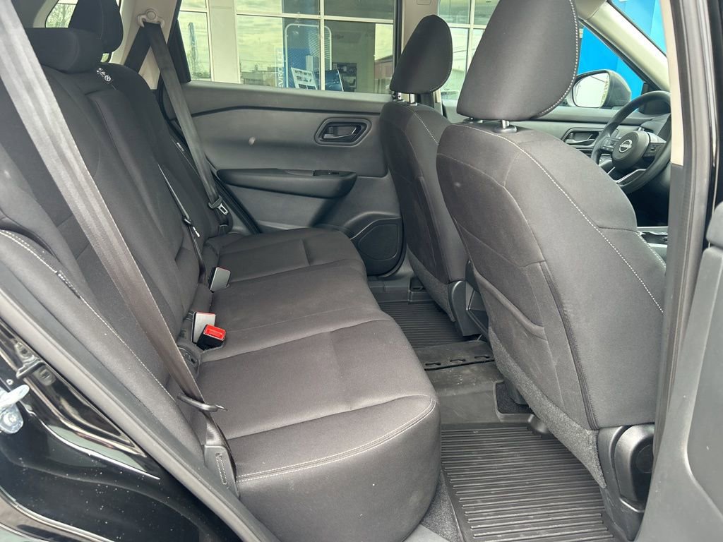 Used 2024 Nissan Rogue S image 16