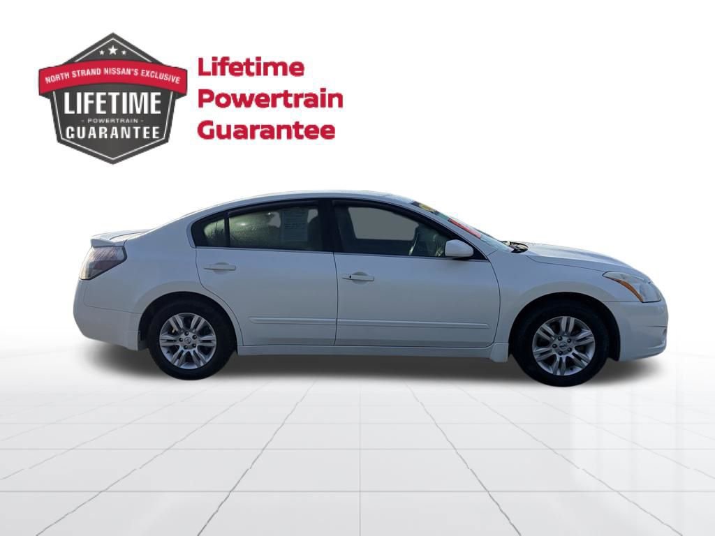 Used 2011 Nissan Altima 2.5 S w/ Special Edition Pkg FWD image 6