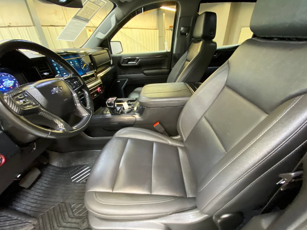 Used 2025 Chevrolet Silverado 1500 RST w/ Convenience Package II AWD/4WD image 24