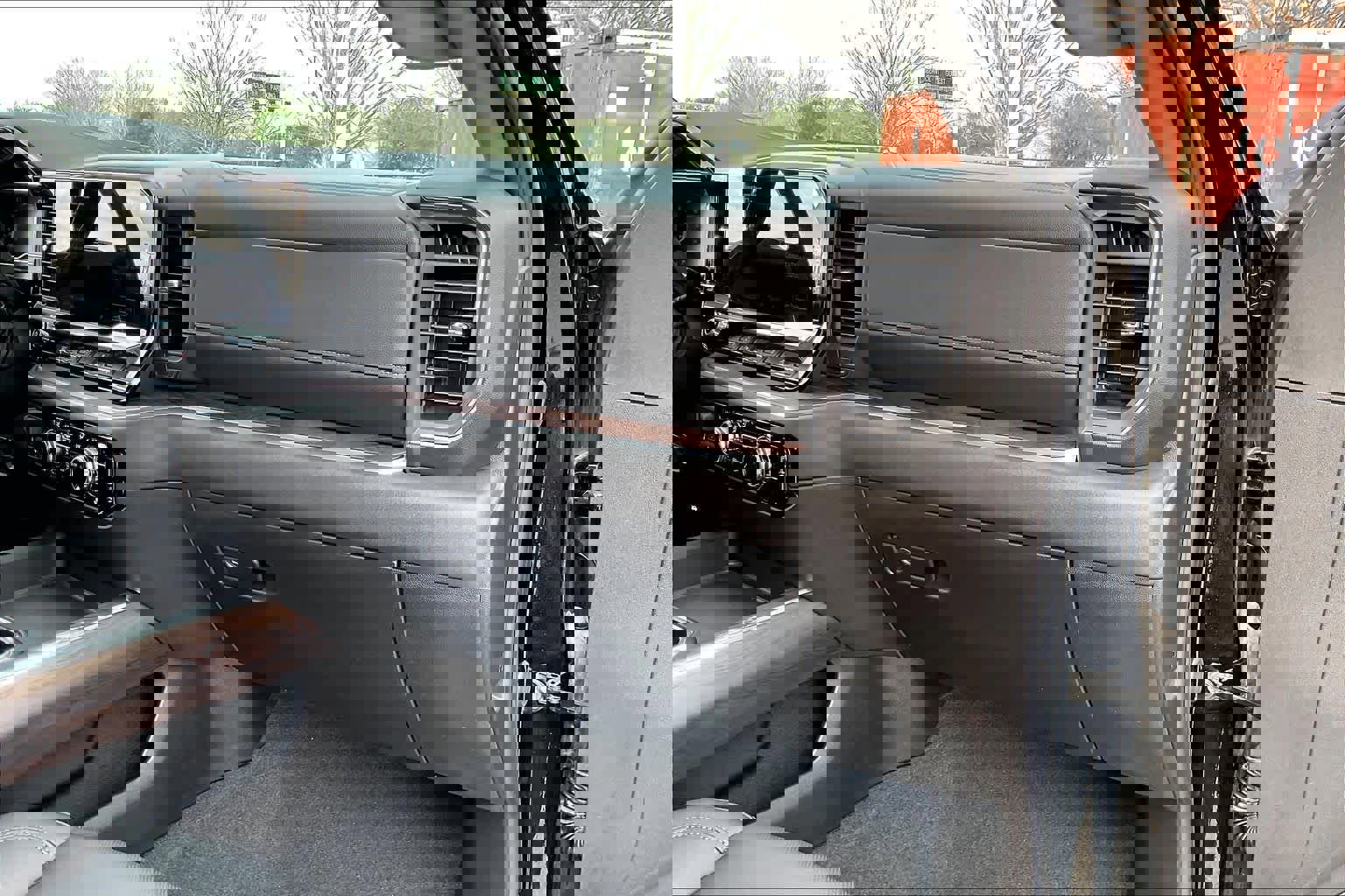 Used 2025 GMC Sierra 2500 SLT w/ Texas SLT Premium Package image 18