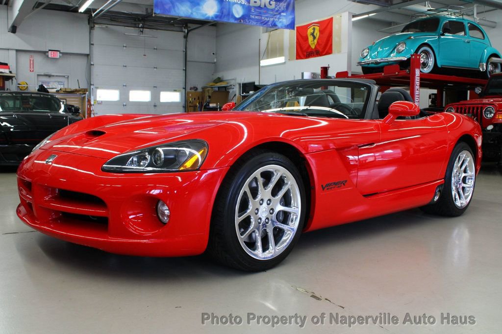 Used 2003 Dodge Viper SRT-10 image 3