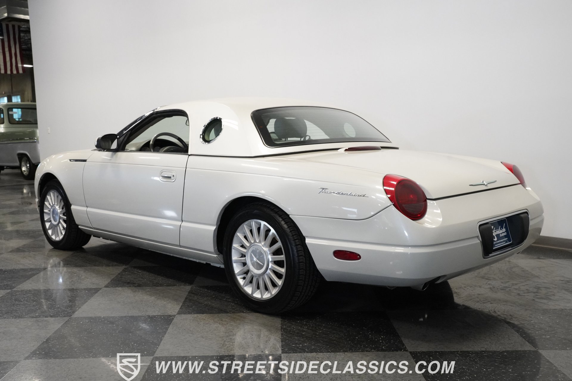 Used 2005 Ford Thunderbird 50th Anniversary image 17