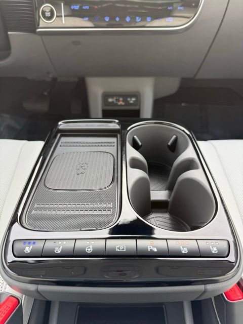 Used 2025 Hyundai Ioniq 5 Limited image 27
