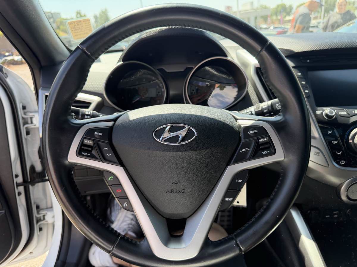 Used 2016 Hyundai Veloster w/ Option Group 02 FWD image 13