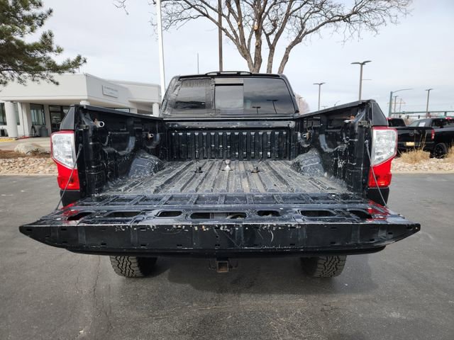 Used 2018 Nissan Titan SV w/ SV Convenience Package image 10