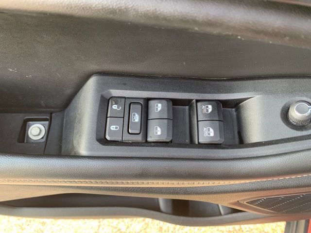 Used 2023 Jeep Grand Cherokee Altitude AWD/4WD image 11