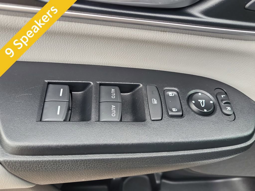 Used 2022 Honda CR-V Touring image 11