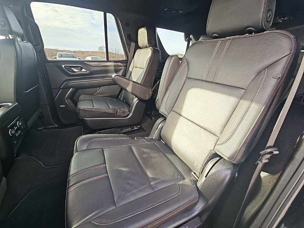 Used 2022 Chevrolet Tahoe RST w/ Luxury Package image 16