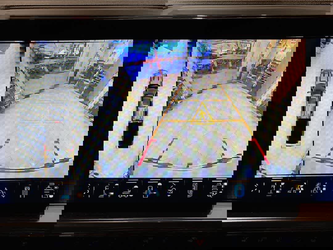 Used 2022 Chevrolet Silverado 1500 High Country w/ Technology Package image 20