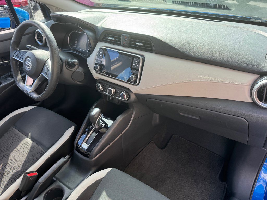 Used 2021 Nissan Versa SV image 7