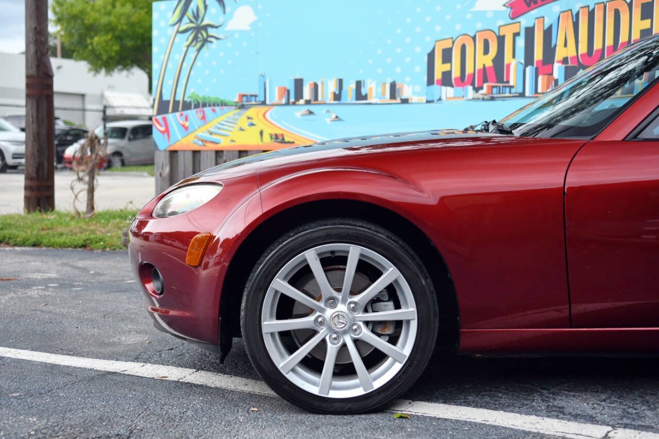 Used 2006 MAZDA MX-5 Miata Grand Touring w/ Premium Pkg RWD image 6