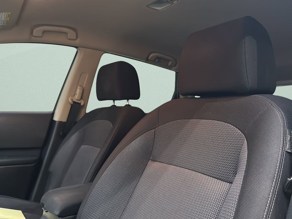 Used 2012 Nissan Rogue SV AWD/4WD image 10