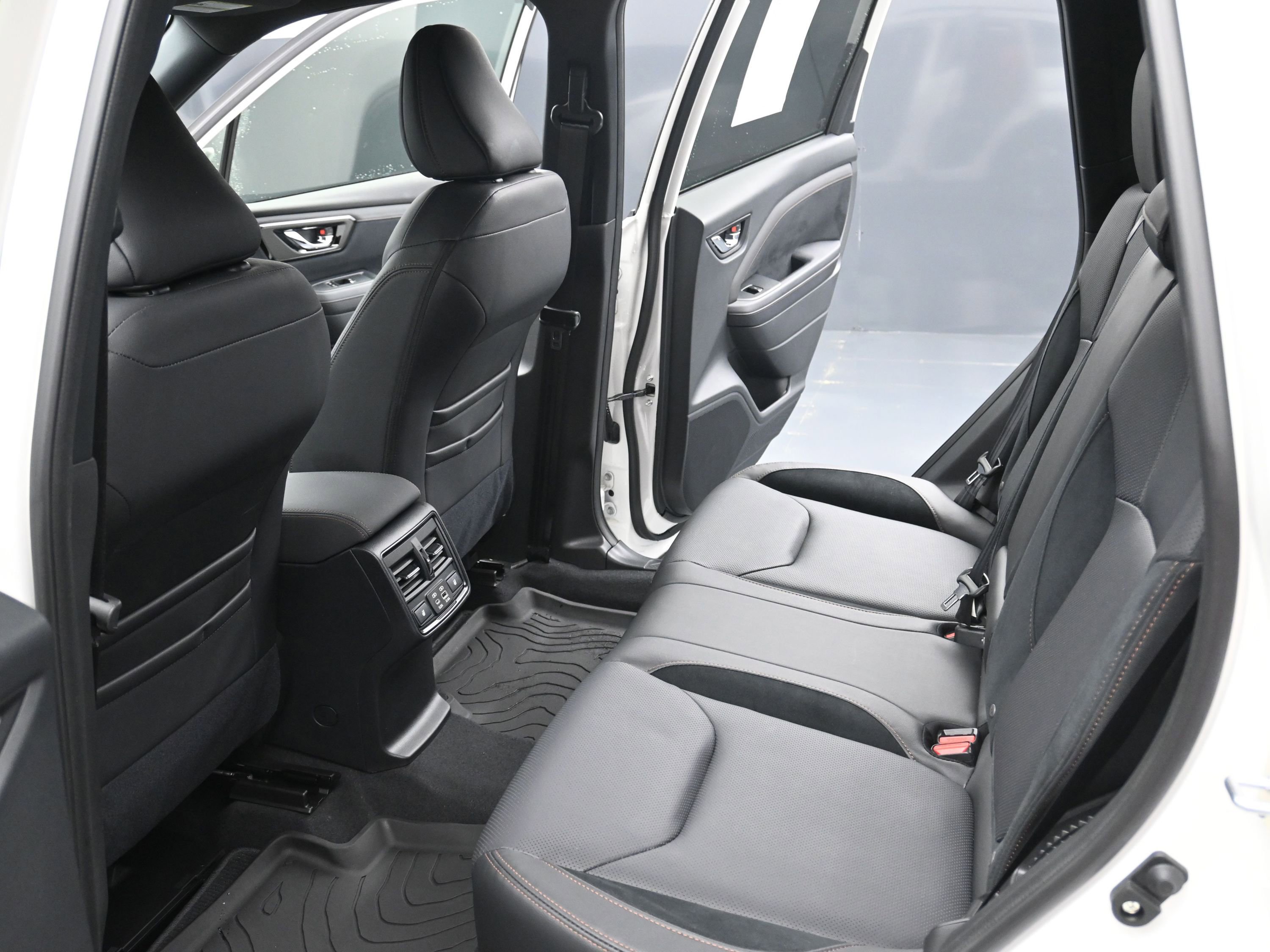 Used 2025 Subaru Forester Touring w/ Touring Package AWD/4WD image 13