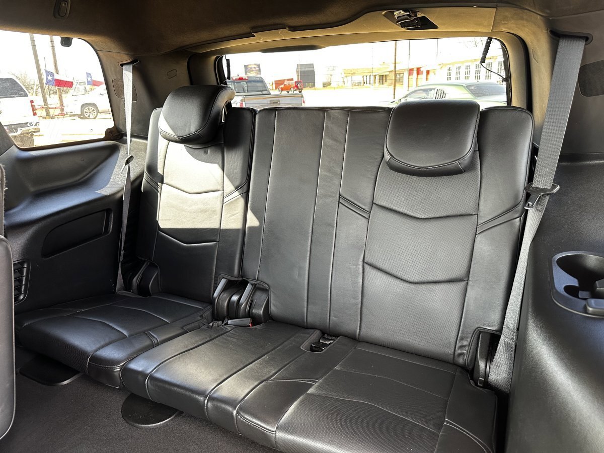Used 2018 Cadillac Escalade Platinum AWD/4WD image 37