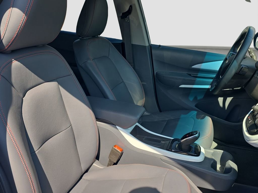 Used 2020 Chevrolet Bolt Premier w/ Infotainment Package image 18