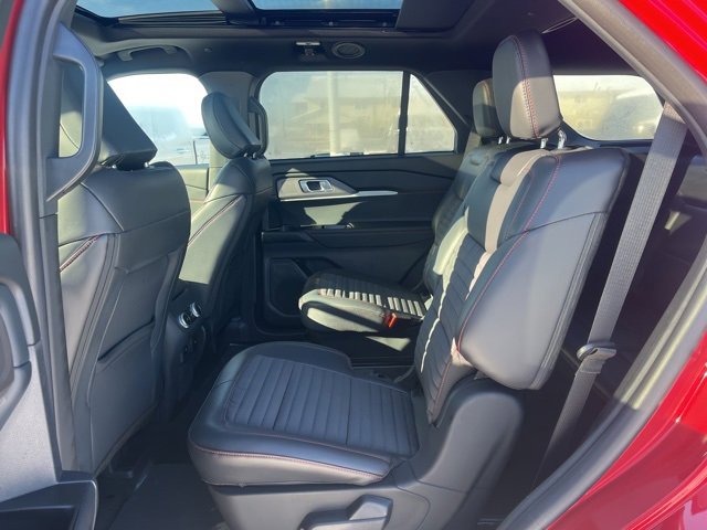 Used 2025 Ford Explorer ST-Line image 35