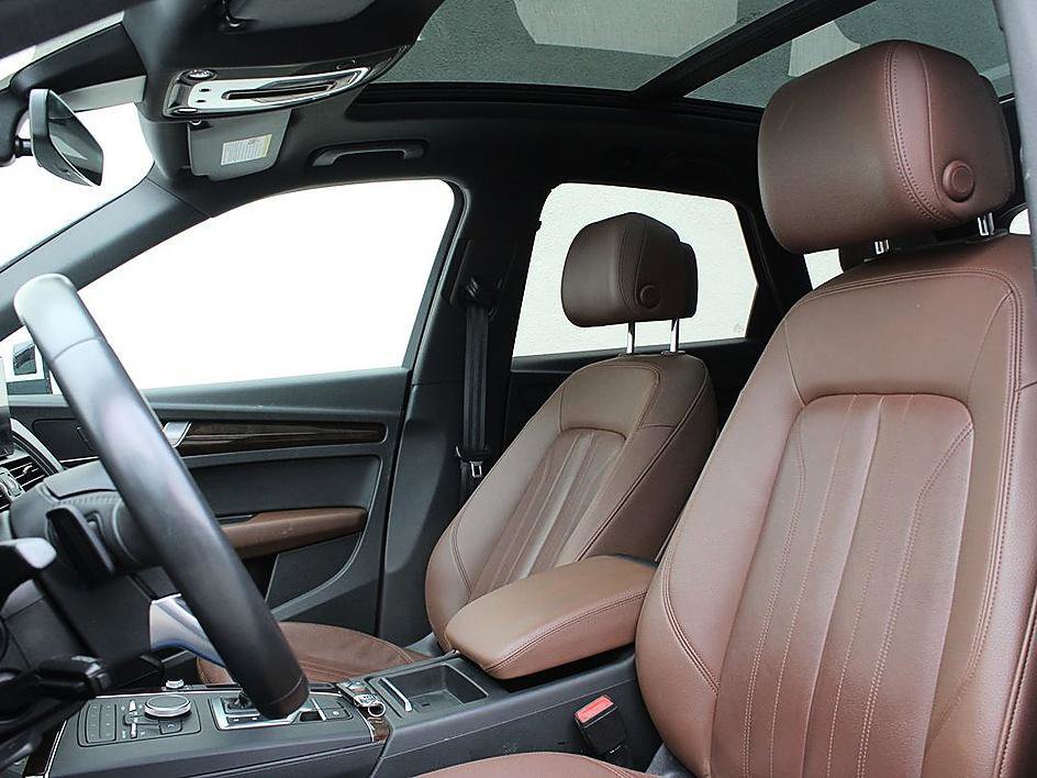 Used 2019 Audi Q5 2.0T Premium w/ Convenience Package image 12