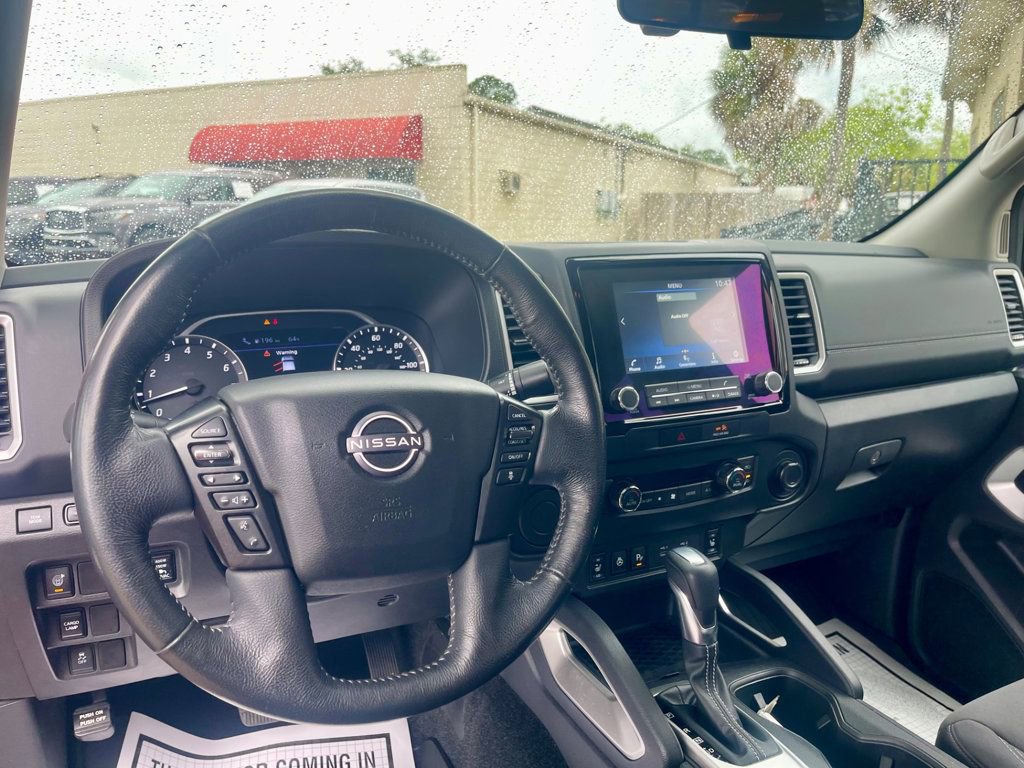 Used 2022 Nissan Frontier SV image 12
