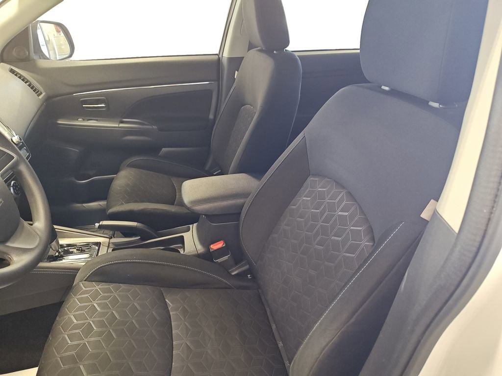 Used 2020 Mitsubishi Outlander Sport AWD image 9