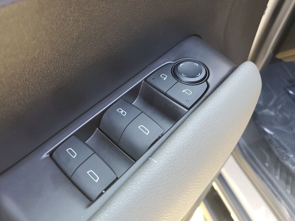 Used 2024 Chevrolet Colorado ZR2 w/ Technology Package AWD/4WD image 21