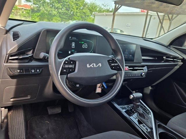 Used 2025 Kia Niro LX FWD image 15