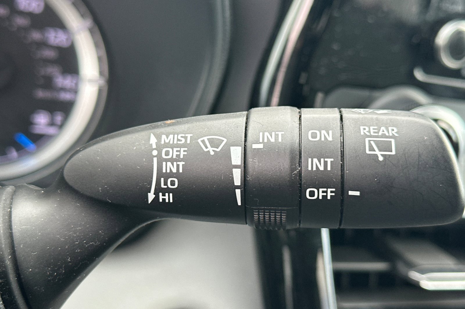 Used 2021 Toyota Highlander LE image 39