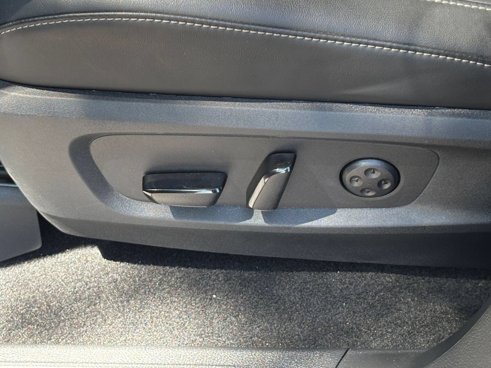 Used 2026 INFINITI QX60 Luxe FWD image 22