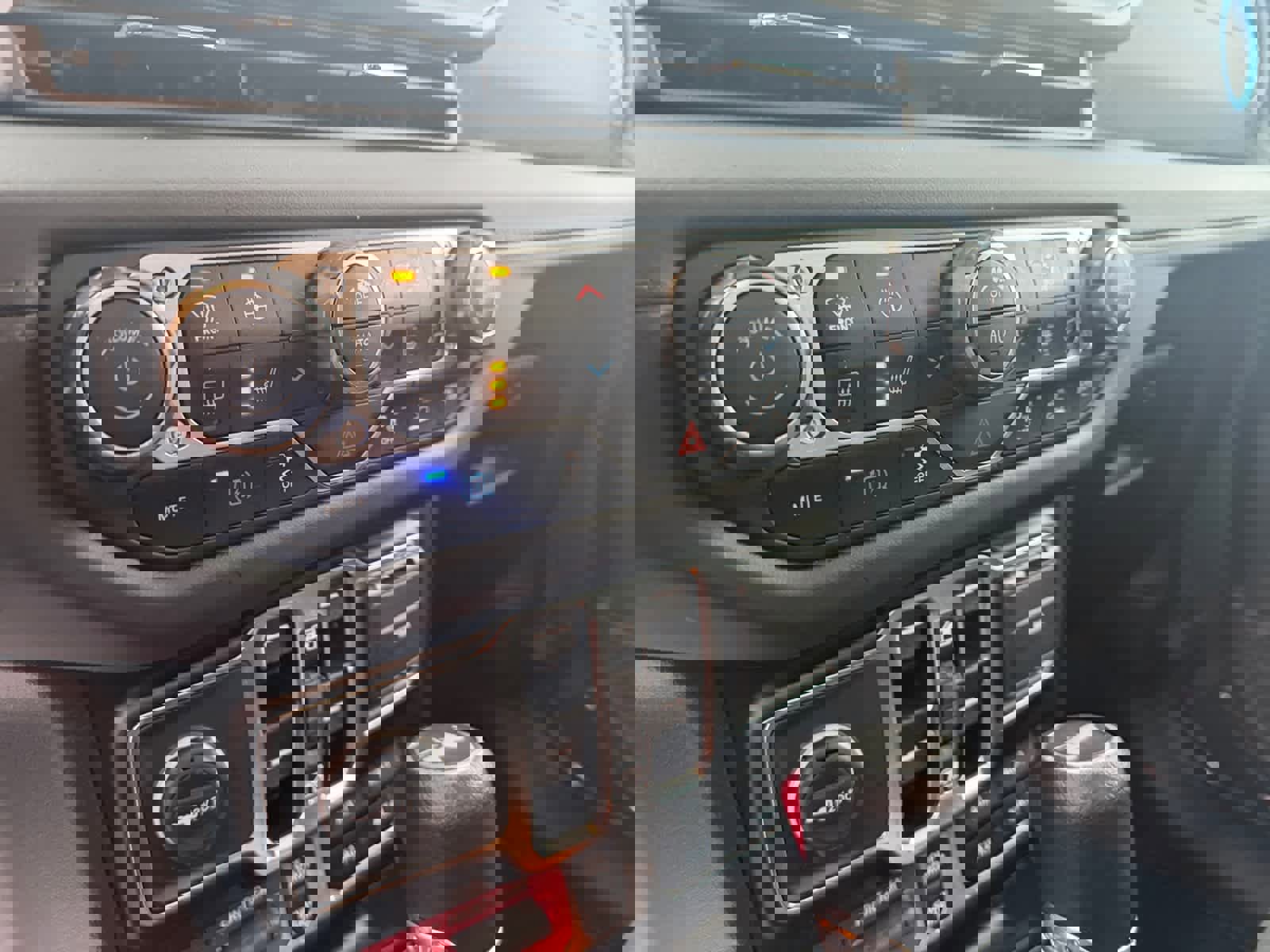 Used 2024 Jeep Wrangler Unlimited Rubicon 4xe w/ Safety Group image 22