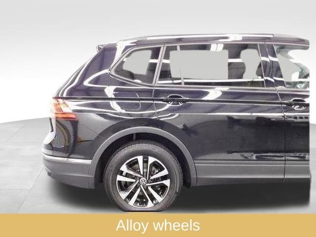 Used 2024 Volkswagen Tiguan S image 22