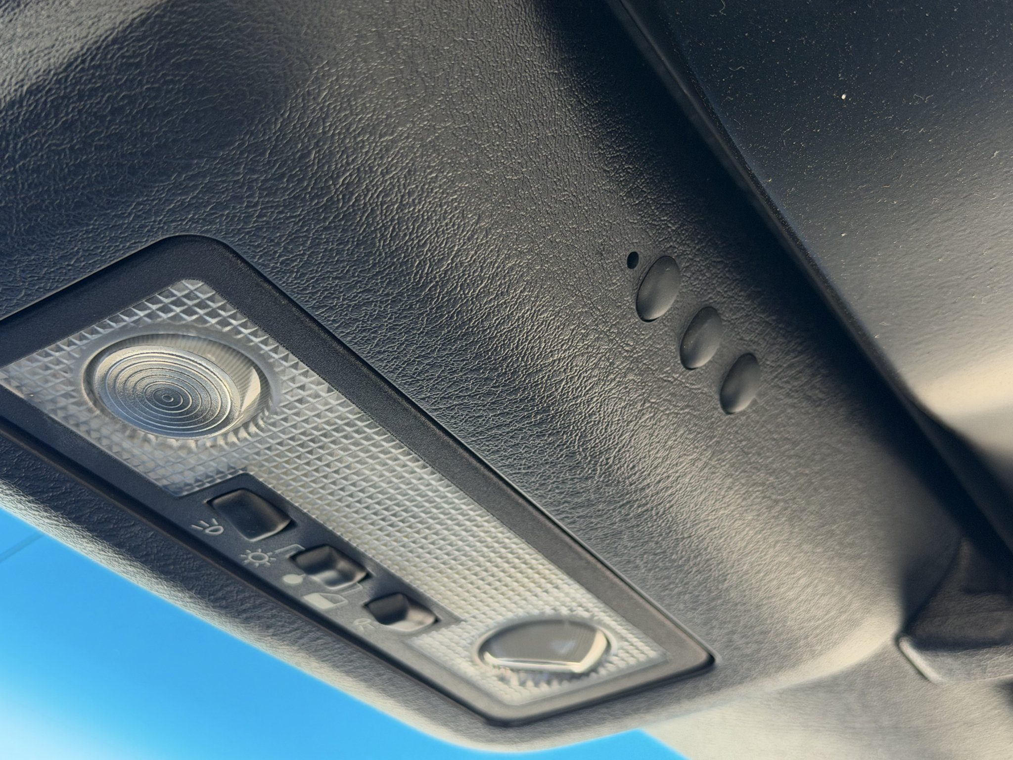 Used 2004 Ford Thunderbird RWD image 21