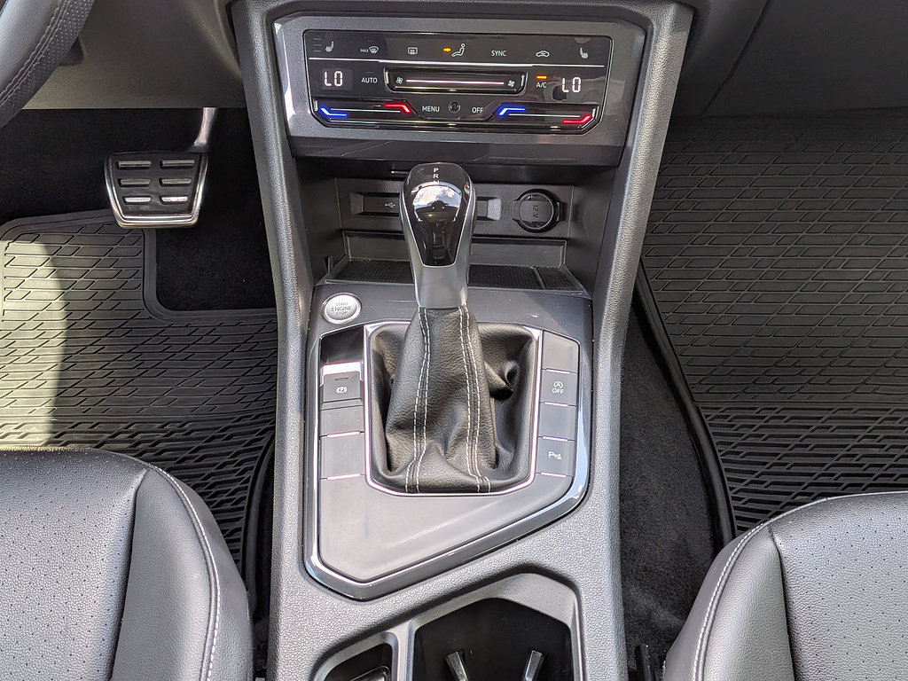 Used 2024 Volkswagen Tiguan SE R-Line FWD image 18