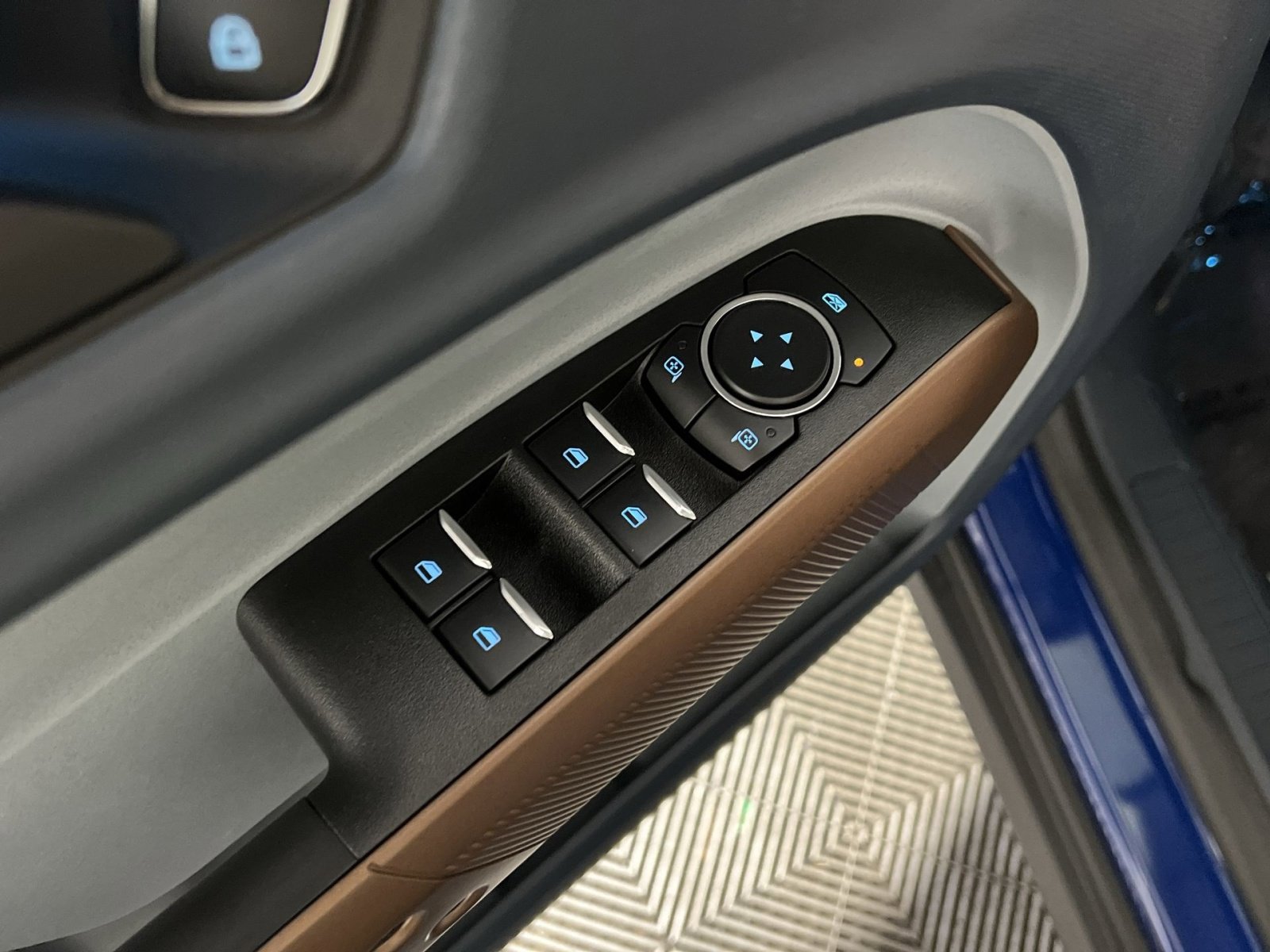 Used 2023 Ford Maverick Lariat w/ Lariat Luxury Package image 15