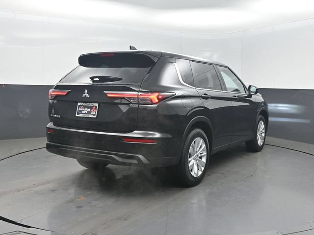 New 2026 Mitsubishi Outlander ES FWD image 32