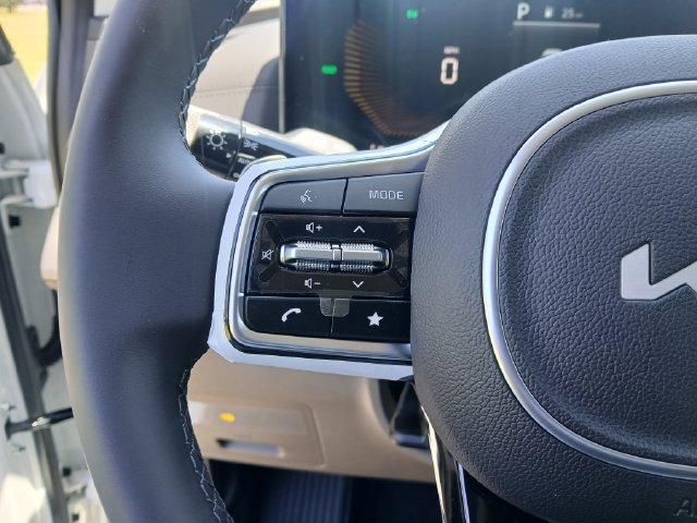 New 2026 Kia Carnival EX FWD image 35