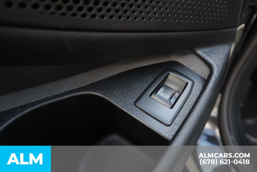 Used 2025 BMW 330i Sedan image 16