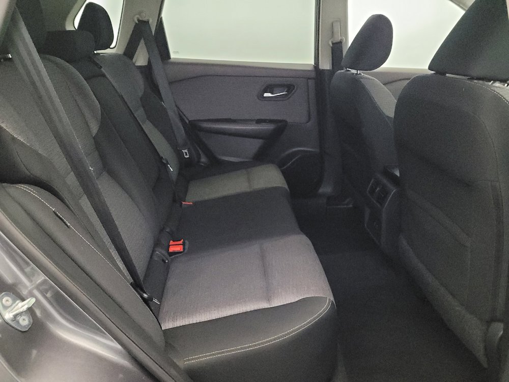 Used 2022 Nissan Rogue SV image 19