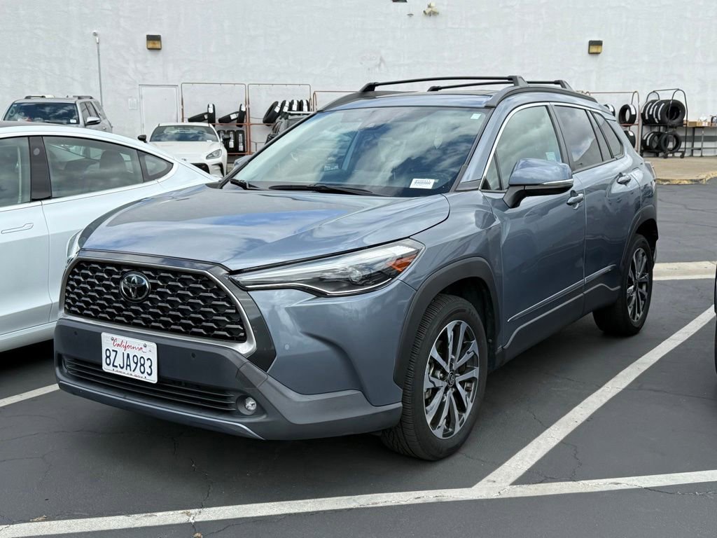 Certified 2022 Toyota Corolla Cross XLE w/ Convenience Package AWD/4WD image 3
