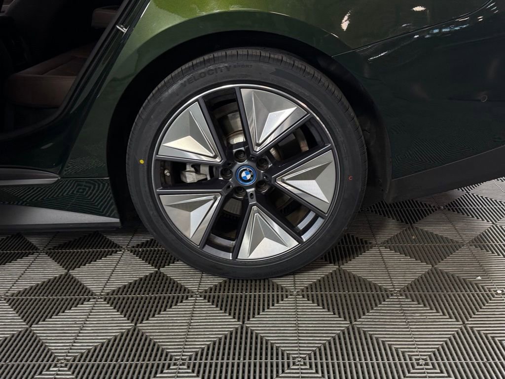Used 2023 BMW i4 eDrive40 w/ Premium Package image 21