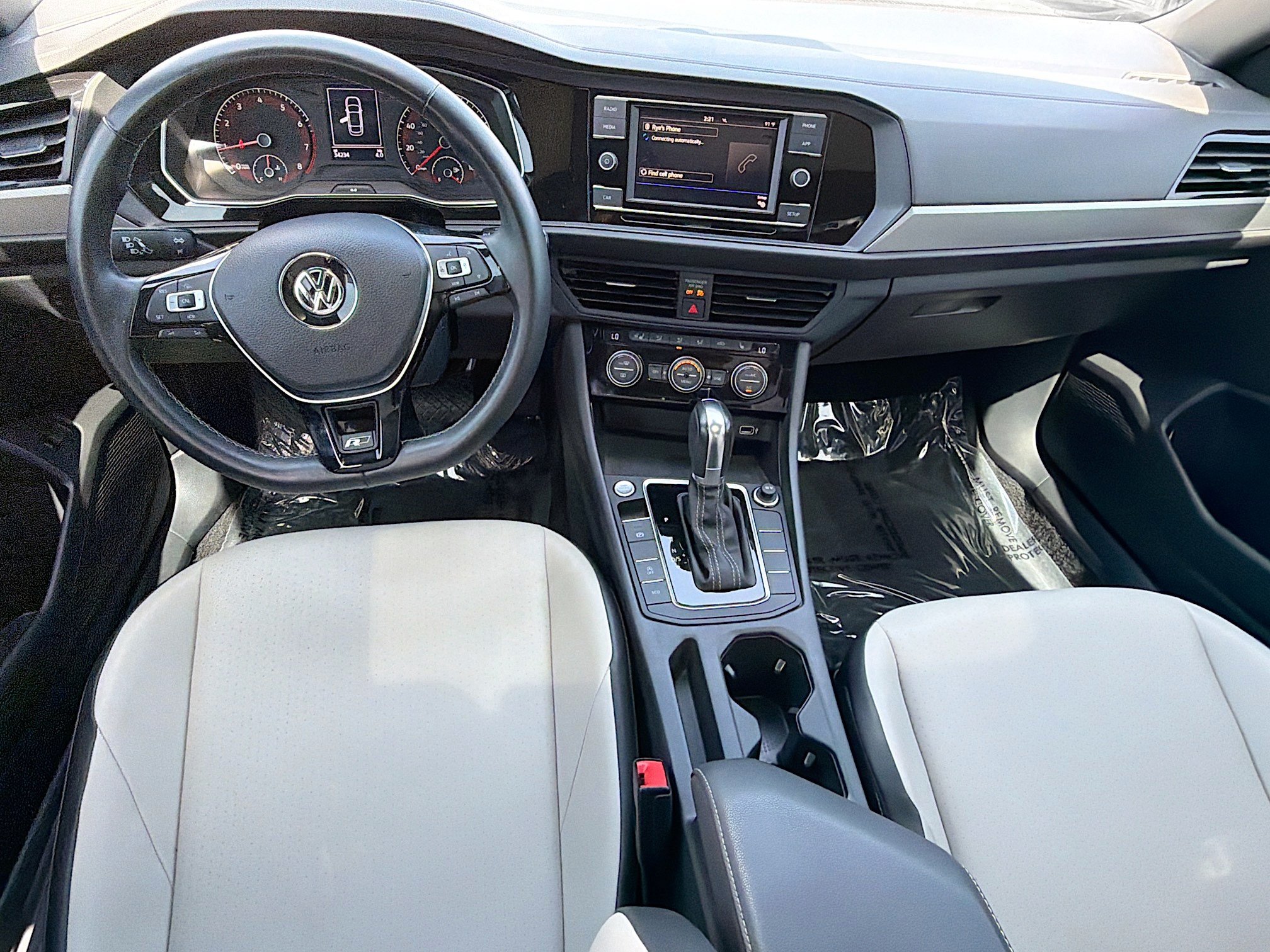 Used 2019 Volkswagen Jetta R-Line w/ R-Line Cold Weather Package FWD image 14